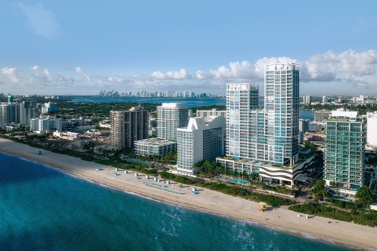 Carillon Miami Wellness Resort exterior