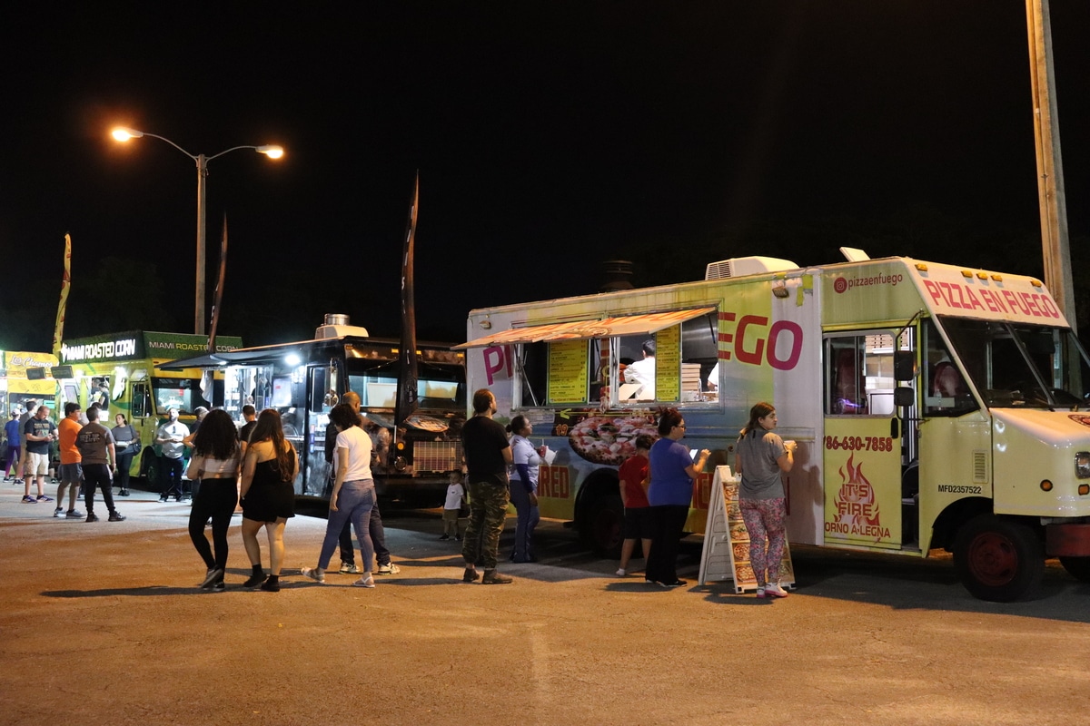 Food trucks lined up at Tropical Park