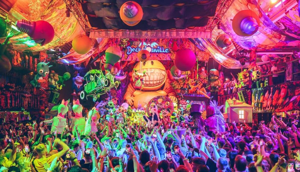 A Delusionville festival by Ron English & elrow