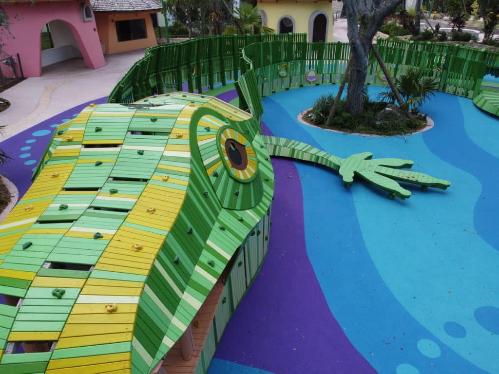 Upper garden lizard playground